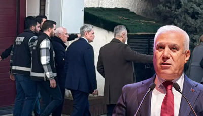 Mustafa Bozbey için 402 yıla kadar hapis istemiRüşvet ve örgüt soruşturması kapsamında tutuklanan CHP'li eski Bursa Büyükşehir Belediye Başkanı Mustafa Bozbey'in 402 yıla kadar hapsi talep edildi.