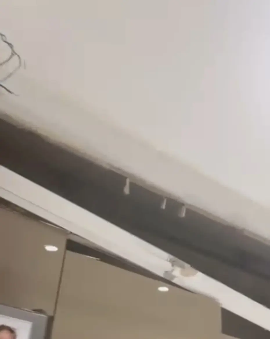 Bursa'da korkutan olay. Yeni binada mutfak tavanı çöktü