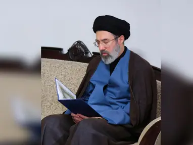 Mücteba Hamaney'in durumu için yeni açıklama. "Yaralı ama iyi"