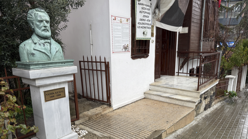 "Vatan şairi" Namık Kemal vefatının 137. yılında anılıyor