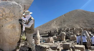 Nemrut'un heykellerine koruma kalkanı