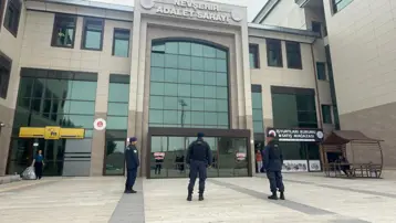 Tartıştığı eşini ve kız kardeşini bıçakladı