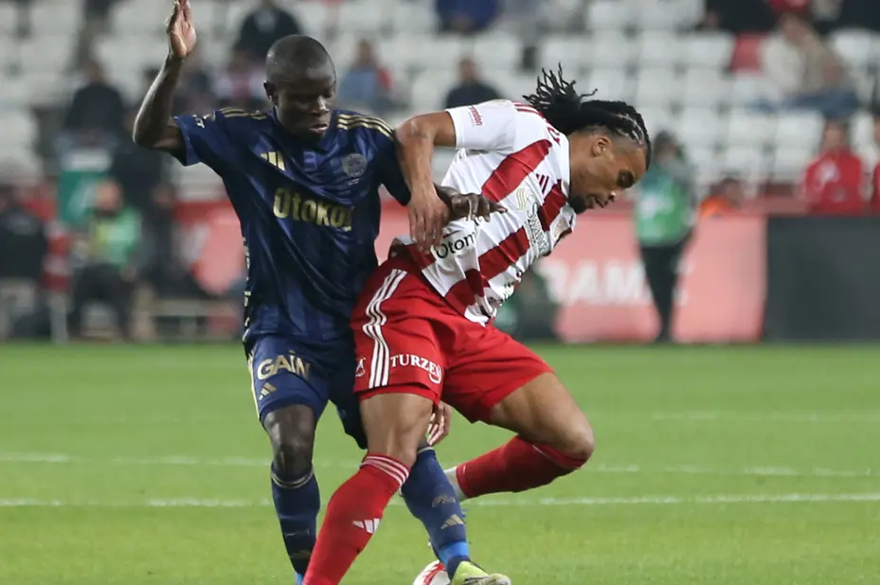 "Düdükler kimin için çalıyor" Spor yazarları Fenerbahçe'yi kıymetlendirdi 2 "Düdükler kimin için çalıyor" Spor yazarları Fenerbahçe'yi kıymetlendirdi 2