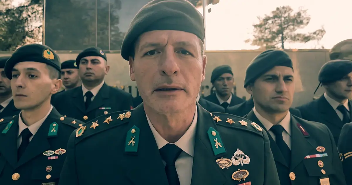 Nihat Altınkaya, Milli Savunma Bakanlığı klibinde. "Bu üniforma bir sorumluluk"