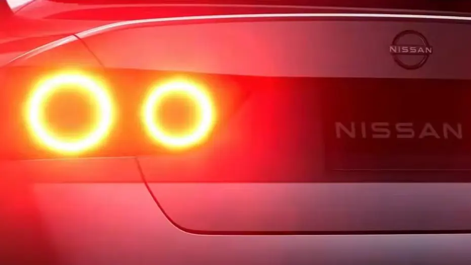 Nissan Skyline geri dönüyor. Otomobil severleri heyecanlandıran görüntü