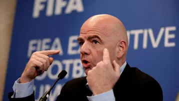 Infantino'ya yeni suçlama. "UEFA döneminde yasak aşk yaşadı, ayrılık tazminatı ödedi"