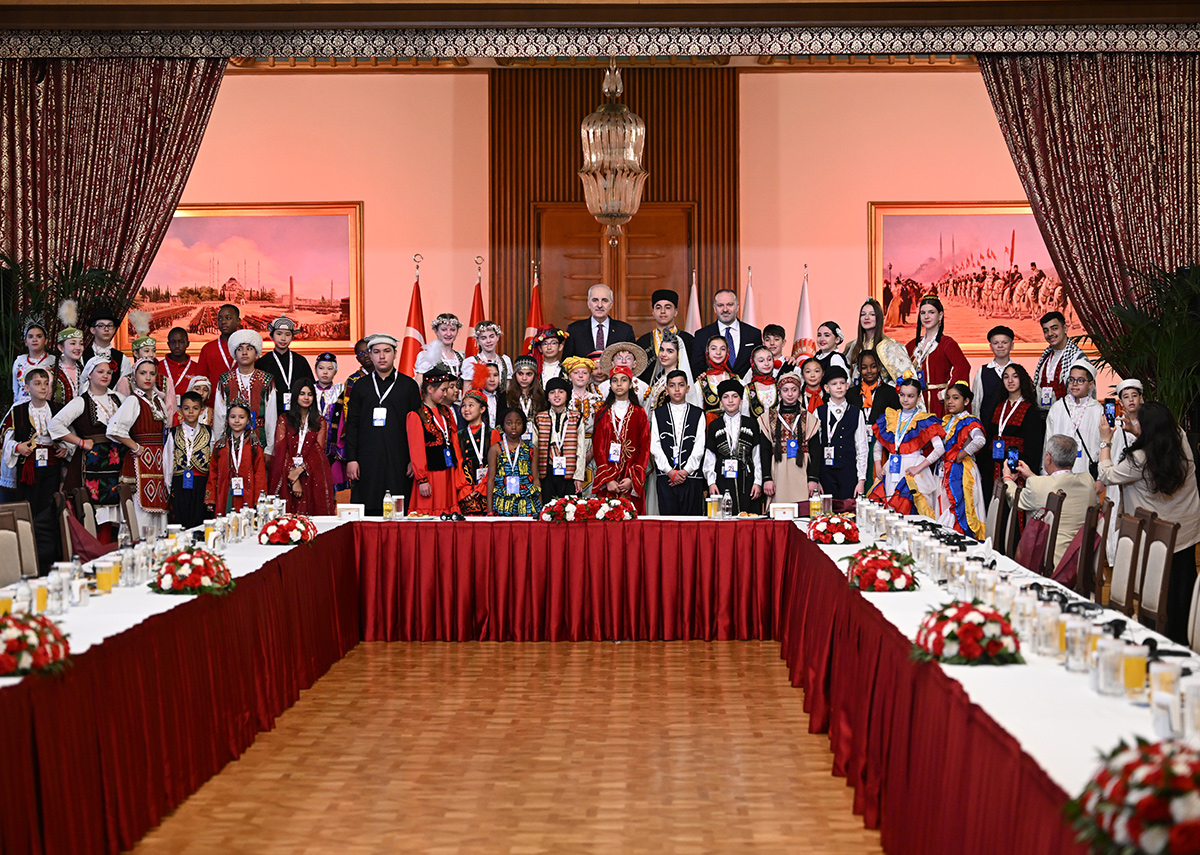 Numan Kurtulmuş dünya çocuklarını kabul etti