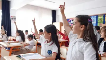 Milyonlarca veliyi ve okulu ilgilendiren karar. Tamamen yasaklandı