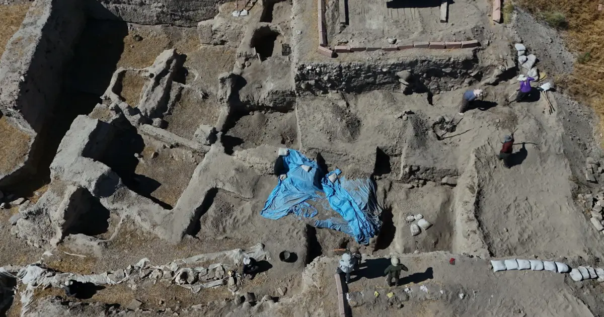 77 yıldır kazılıyor. Sarayın altından saray çıktı