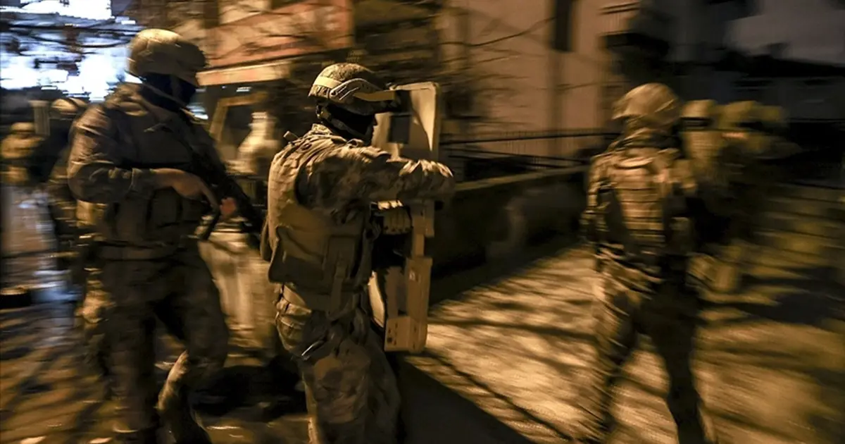 İstanbul'da sahte ikamet operasyonu. 18 gözaltı