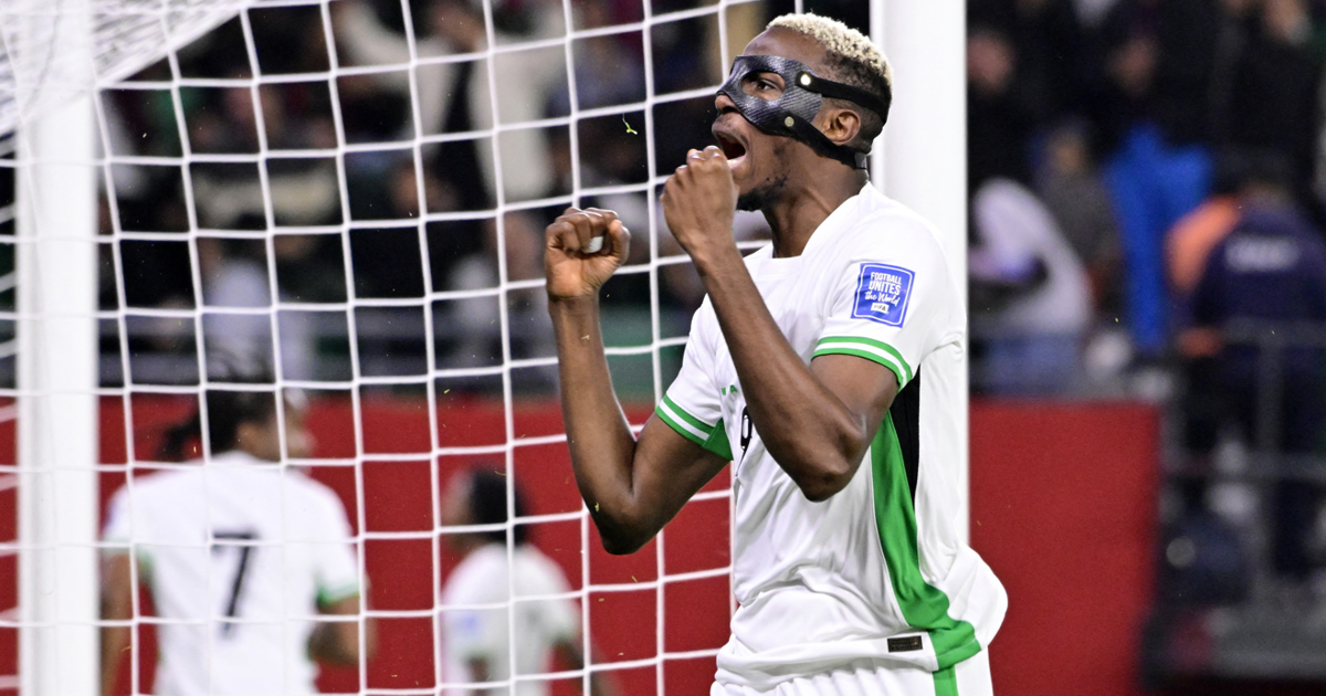 Osimhen kabusu yaşadı, hem sakatlandı hem elendiler