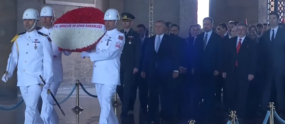 Anıtkabir'de 19 Mayıs töreni