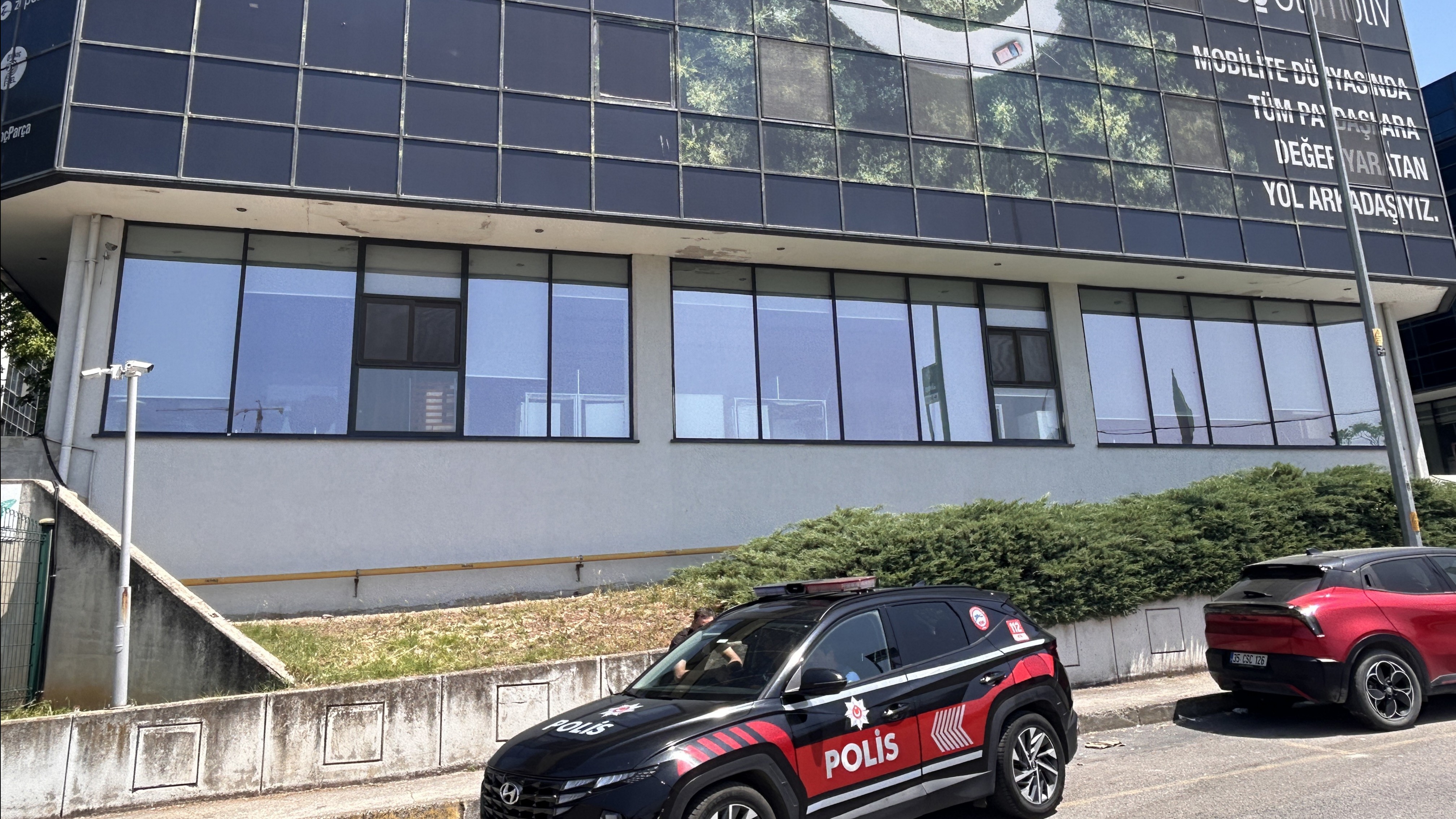 Otokoç Genel Müdürlüğü binasına silahlı saldırı. Ömer Çelik: