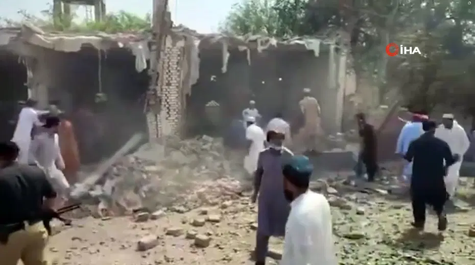 Pakistan'da cuma namazı sırasında bombalı saldırı: 15 ölü, 50'den fazla yaralı