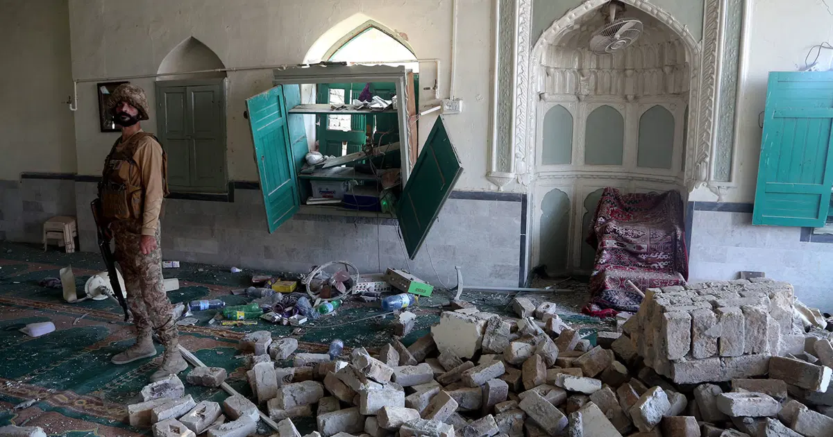 Pakistan’da çifte bombalı saldırıda can kaybı 31’e yükseldi