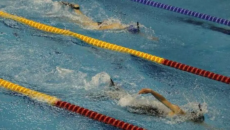 Şampiyonada hastanelik olan çocuklar. Yüzücüler neden hastalandı?