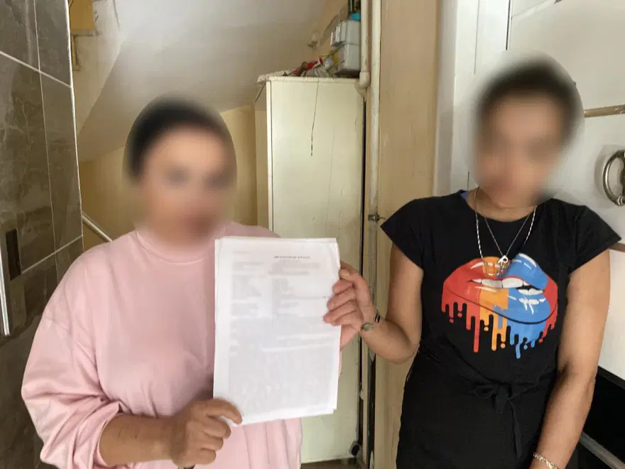 Tatil için gittikleri pansiyonda kabusu yaşadılar. "İki gün kafamı dinleyeyim derken üç gün yataktan çıkamadım" Tatil için gittikleri pansiyonda kabusu yaşadılar. "İki gün kafamı dinleyeyim derken üç gün yataktan çıkamadım"
