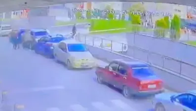 Bisikletini vermeyen 13 yaşındaki çocuğu, akranları bıçakladı