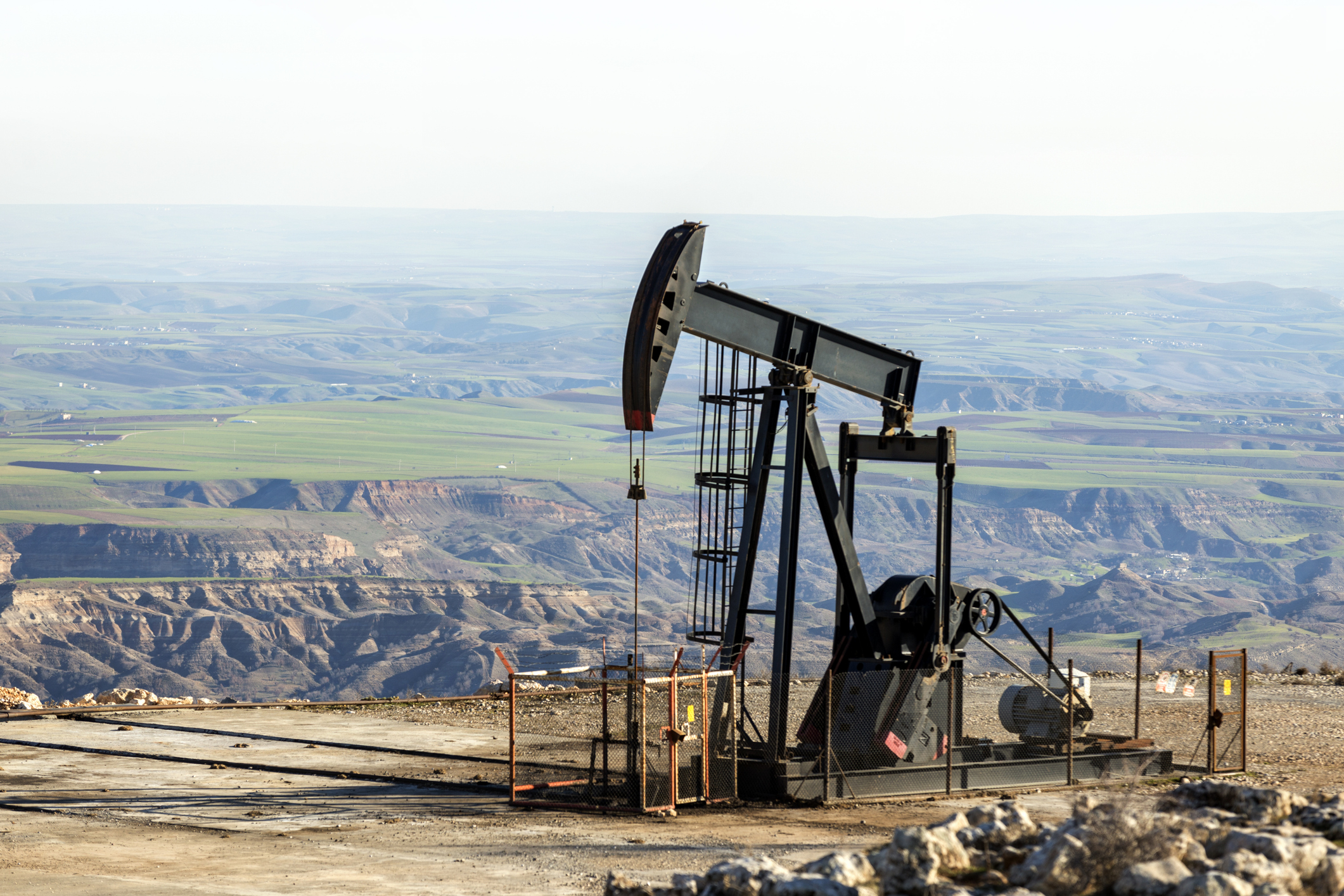 Petrolde sınırlı yükseliş