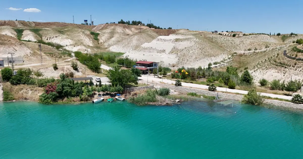 Baraj yüzde 100 doldu, iskele ve adacıklar kayboldu