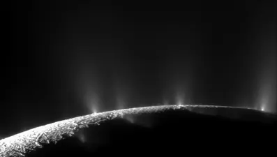 Enceladus’ta yaşanabilir mi? NASA'dan günün fotoğrafı