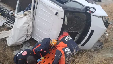 Elazığ’da pikap şarampole uçtu