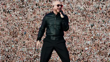 TikTok fikri gerçek oldu. Pitbull ve 22 bin kopyası Guinness Rekorlar Kitabı'nda