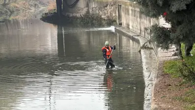 Kayıp öğretmen Porsuk Çayı'nda aranıyor