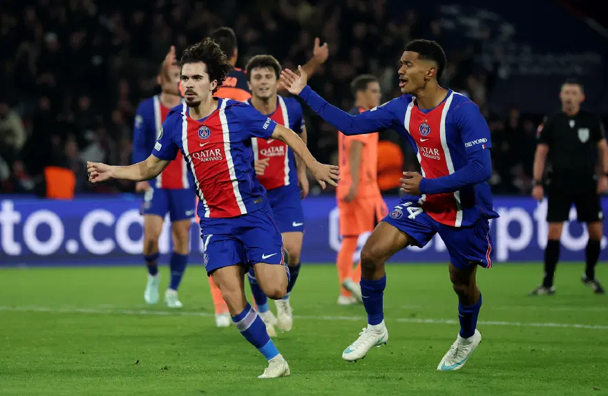 Fransa'daki olaylar nedeniyle PSG ile Lyon maçı ertelendi