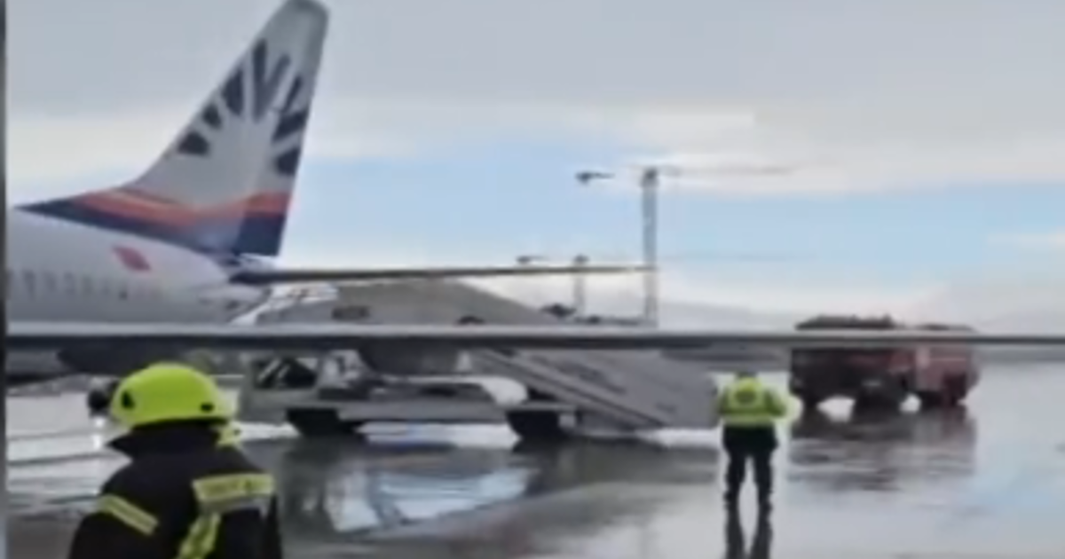 Antalya Havalimanı'nda facianın eşiğinden dönüldü. Kalkışta uçağın tekerleği koptu