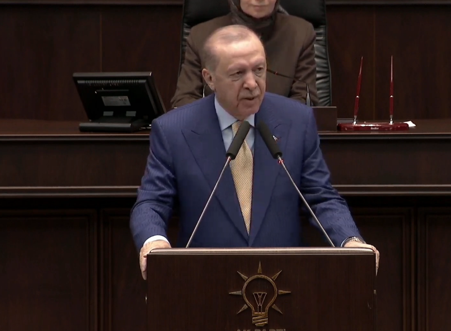 MEB'in ramazan genelgesi. Cumhurbaşkanı Erdoğan: Okul etkinlikleri anayasaya uygun