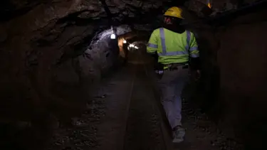 Güney Afrika'da madende göçük. 5 işçiler 800 metrede mahsur kaldı