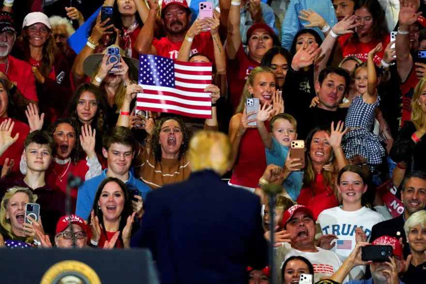 İNTERNET SİTELERİNDEN TRUMP