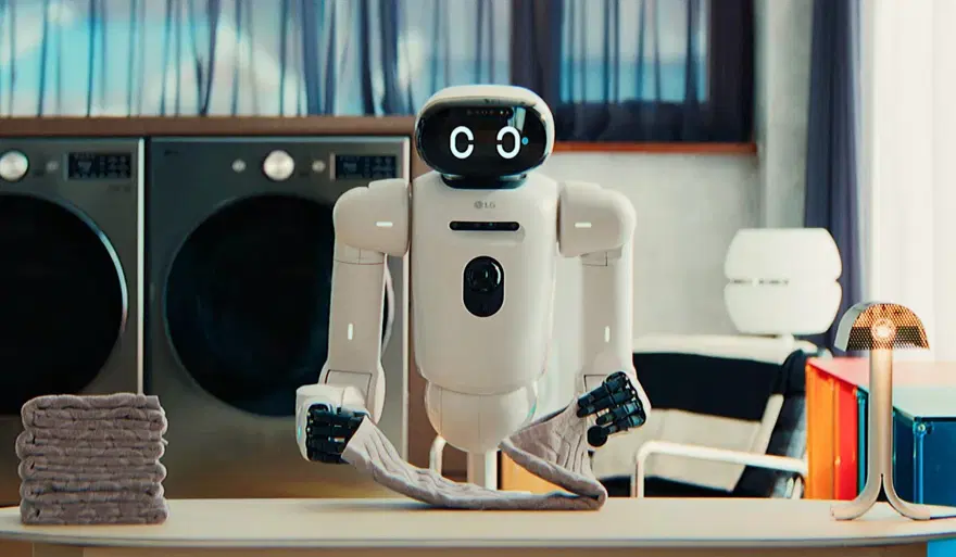 GERÇEK BİR ROBOT HİZMETÇİ 5