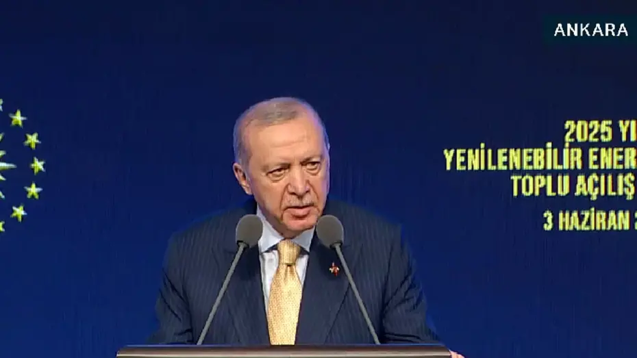 Cumhurbaşkanı Erdoğan'dan CHP'ye tepki: Muhalefetin gündemi koltuk, yaşananlar iç meseleleri