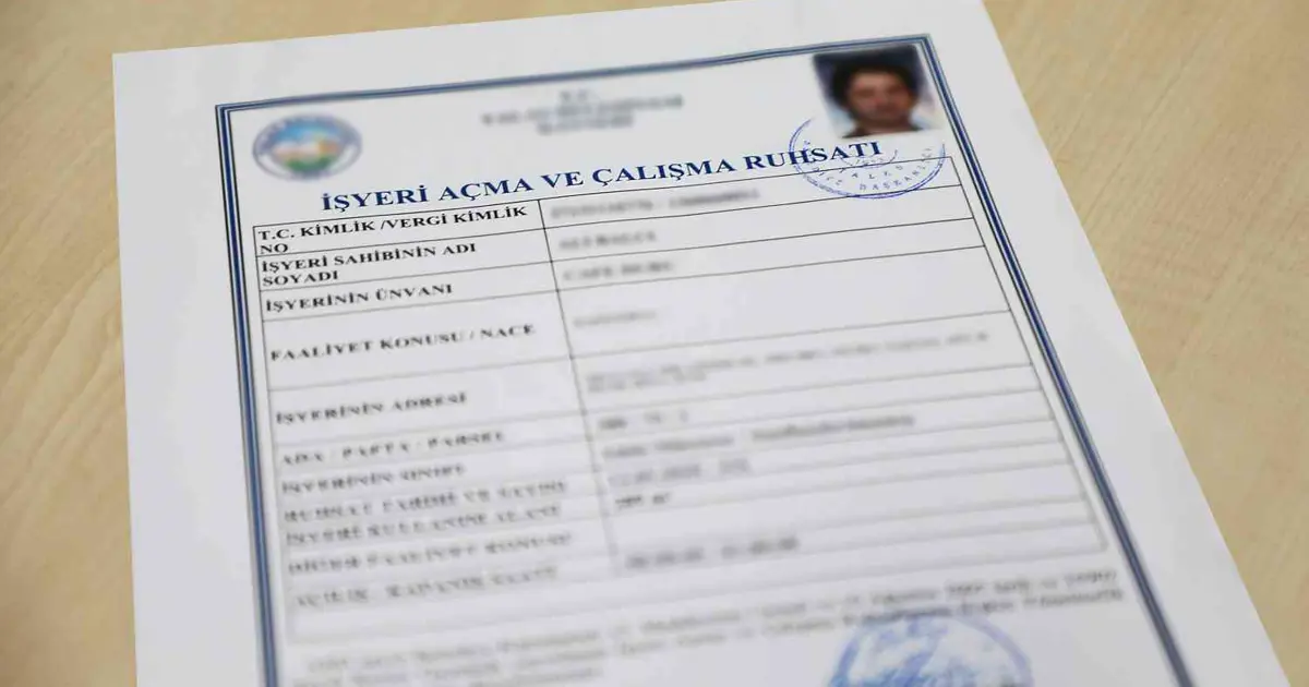 İş yerlerine çalışma ruhsatı sürprizi. Yönetmelik baştan sona değişti