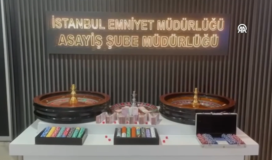 Şişli'de evi kumarhaneye çeviren baba ve iki oğlu yakalandı