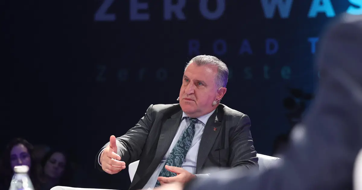 Bakan Bak, Sıfır Atık Forumu'nda konuştu. "Gençler bu işin her şeyi"