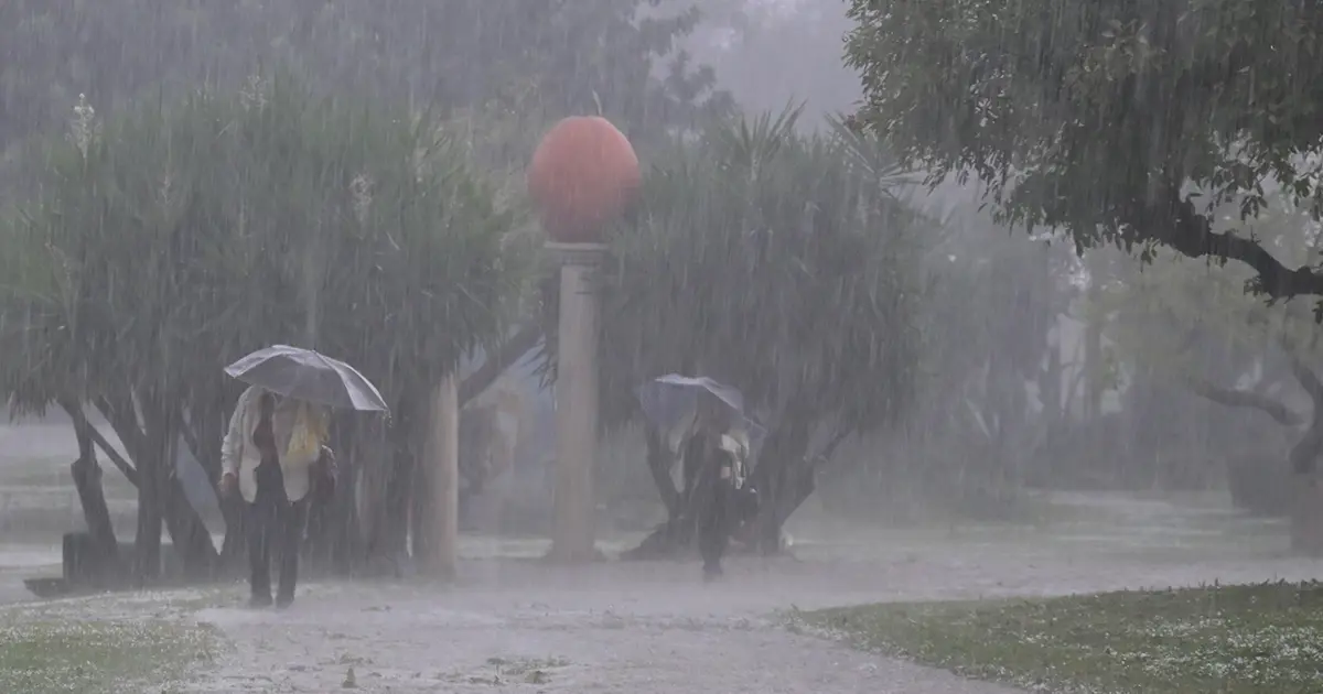 Bahar havası bitiyor: Sıcaklıklar düşecek, sağanak yağış geliyor