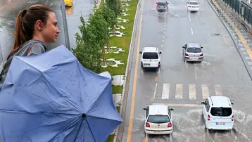 Meteorolojiden sarı kodlu uyarı. Yarın sabah Trakya'dan giriş yapacak