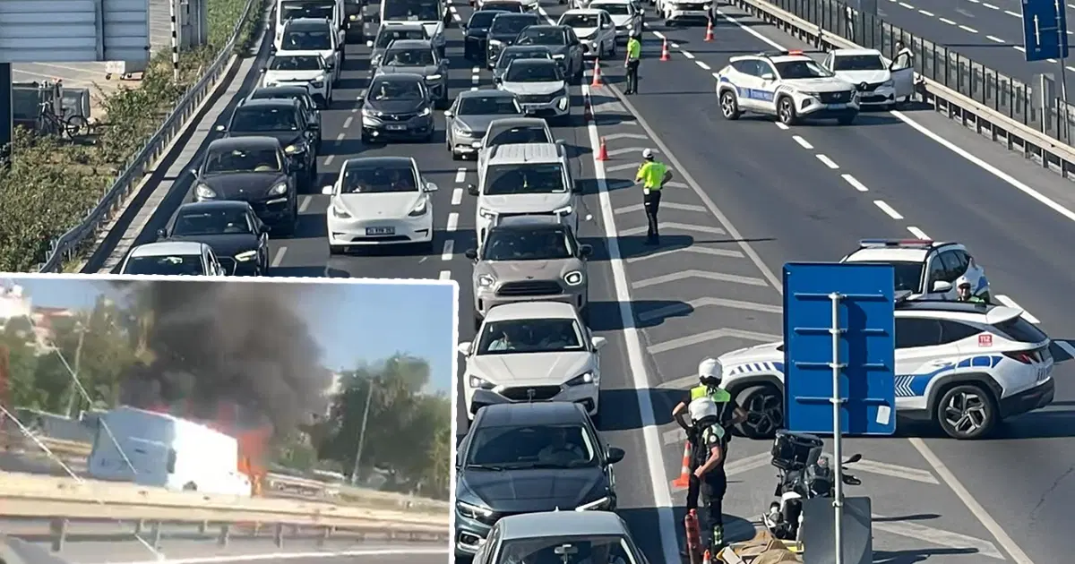 İstanbul'da sahil yolunda yangın. Avrasya Tüneli yönü kapandı