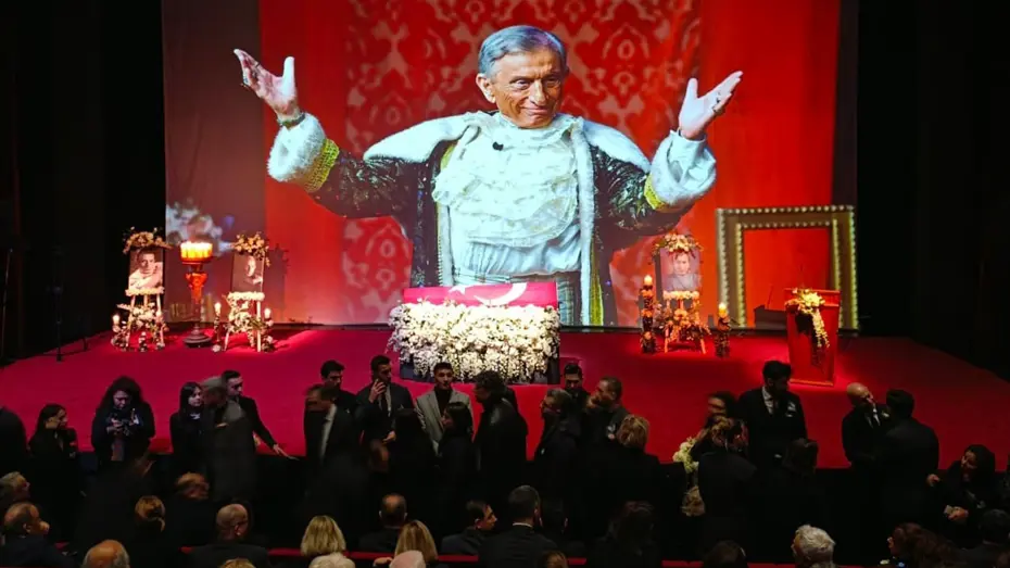 Haldun Dormen’e Muhsin Ertuğrul Sahnesi’nde cenaze töreni düzenlendi