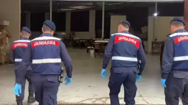 17 şehirde sahte içki operasyonu. Binlerce litre sahte içkiye el konuldu