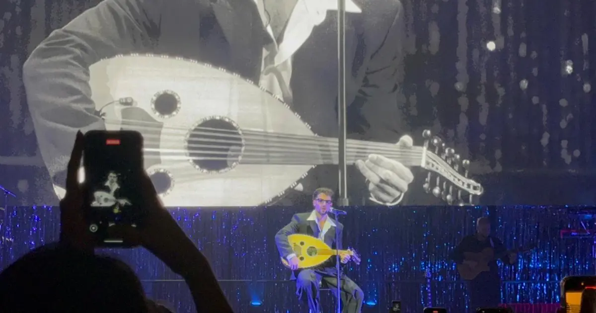 İstanbul'a geldi. Şarkıcı Saint Levant'tan "Özgür Filistin" çağrısı