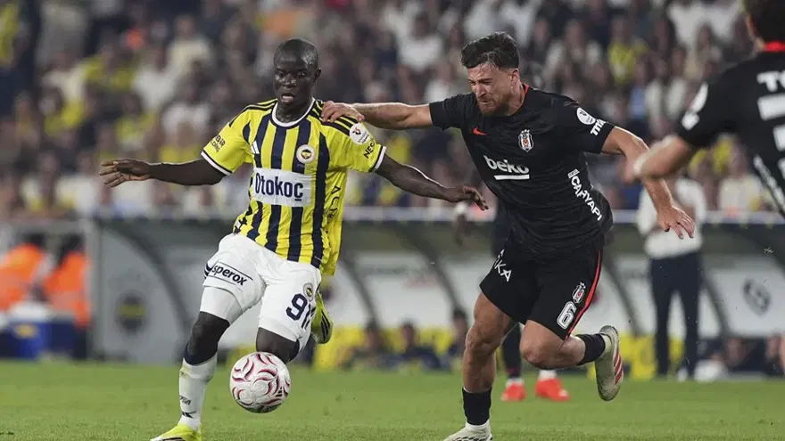 "Fenerbahçe’yi resmen tükettiler, orta alanı teslim aldılar" Spor yazarları derbi için ne dedi?