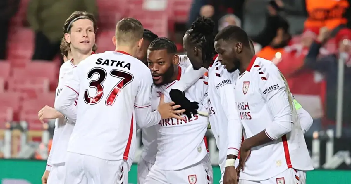 Samsunspor çeyrek final peşinde