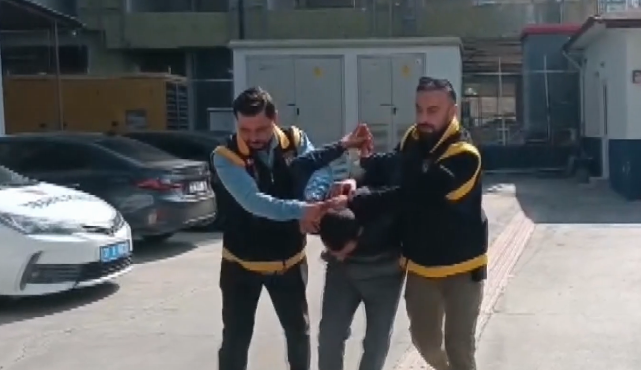 Hatay'da satırlı dehşet. İstediği yemeği menüde bulamadı, üç kişiyi yaraladı