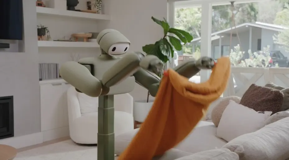 ABD'de yeni ev robotu tanıtıldı: Çamaşır katlıyor, yatak topluyor