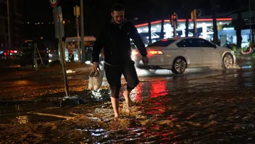 Karadeniz'e sel ve fırtına uyarısı. İstanbul'da hafta sonu yağış geri dönüyor