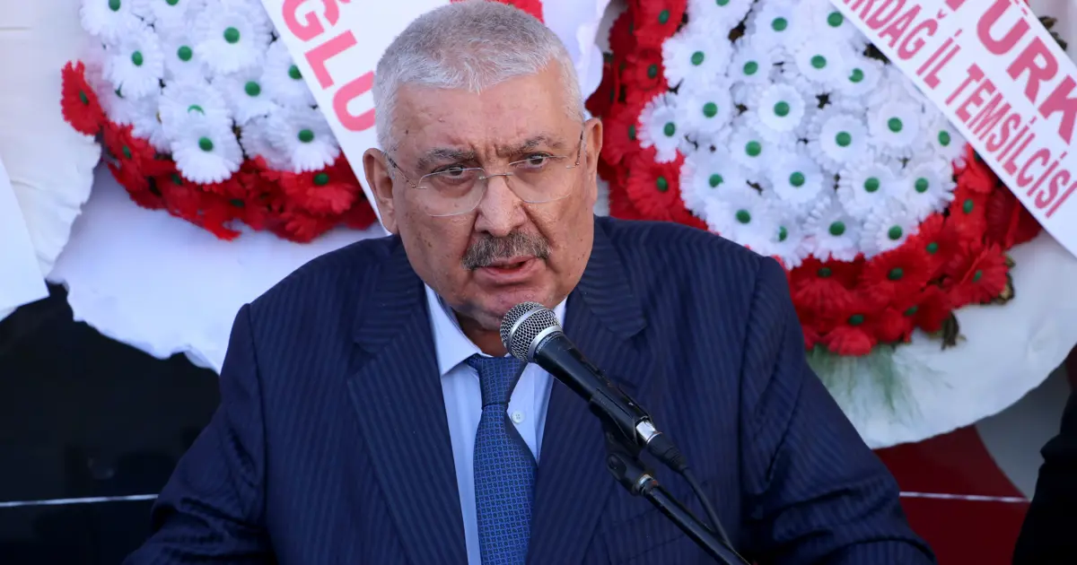 MHP'li Semih Yalçın'dan, Papa 14. Leo'nun Türkiye ziyaretine eleştiri